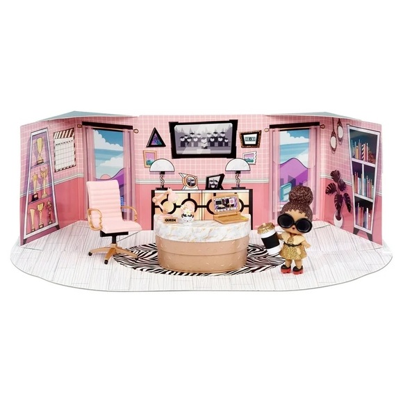 LOL Surprise SCHOOL OFFICE Furniture Boss Queens Series 3 Furniture Set NEW - Picture 2 of 4